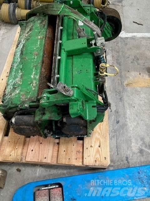 John Deere 8500i Самоходни фуражири