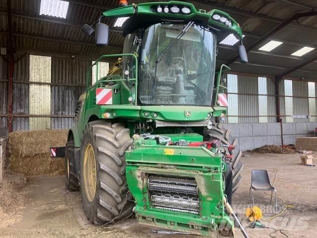 John Deere 9900 Самоходни фуражири