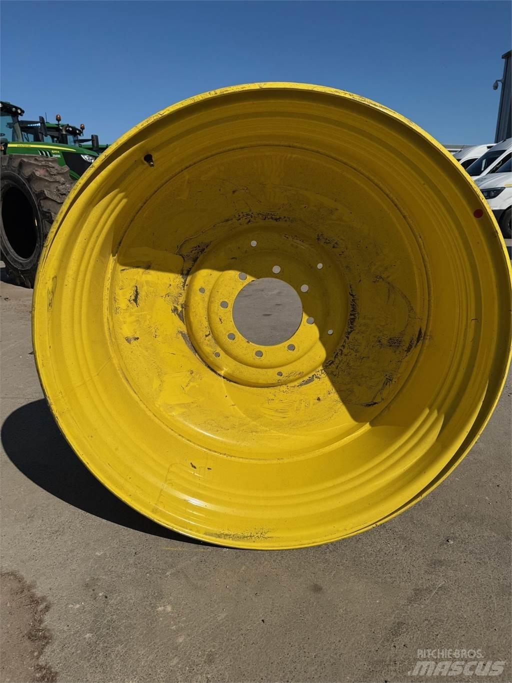 John Deere Example Колелета/Гуми