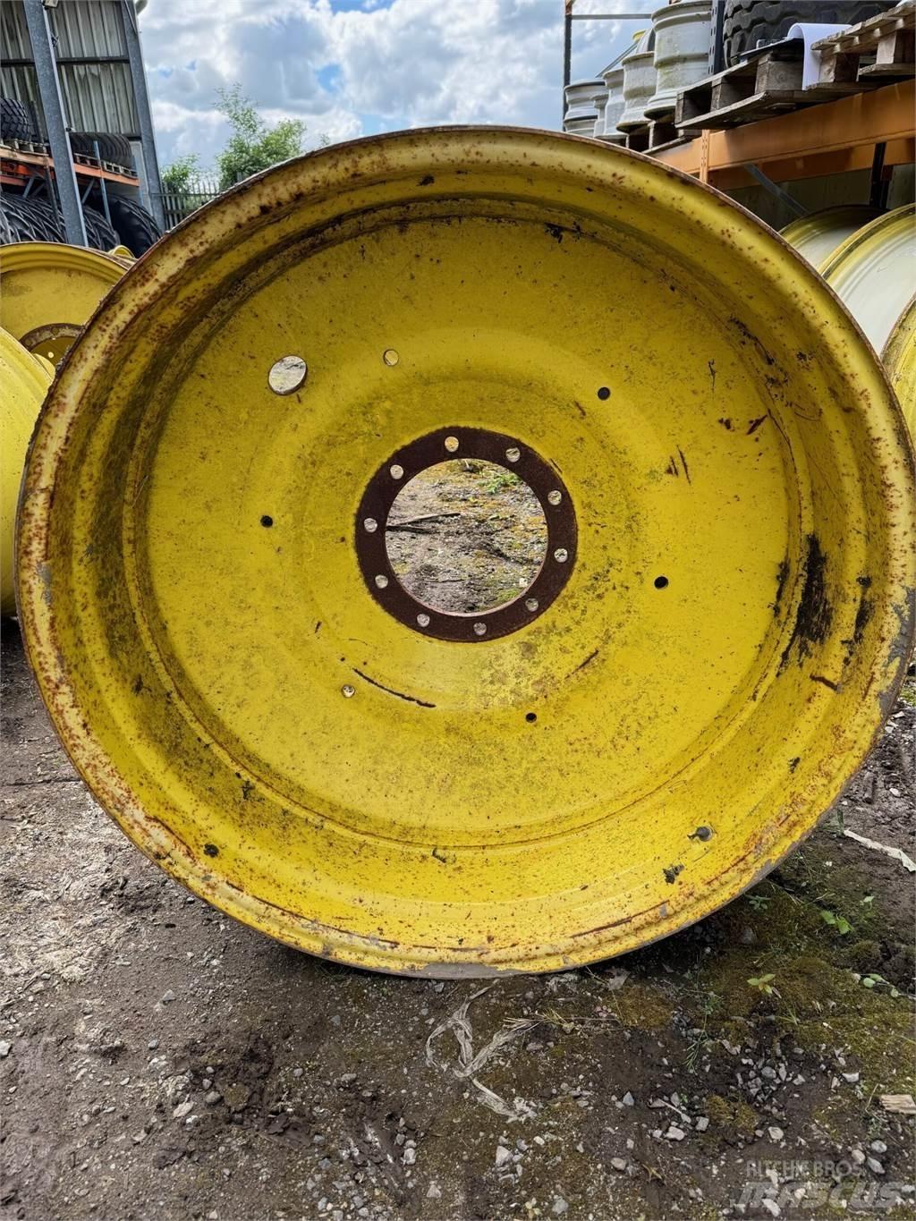 John Deere Example Колелета/Гуми