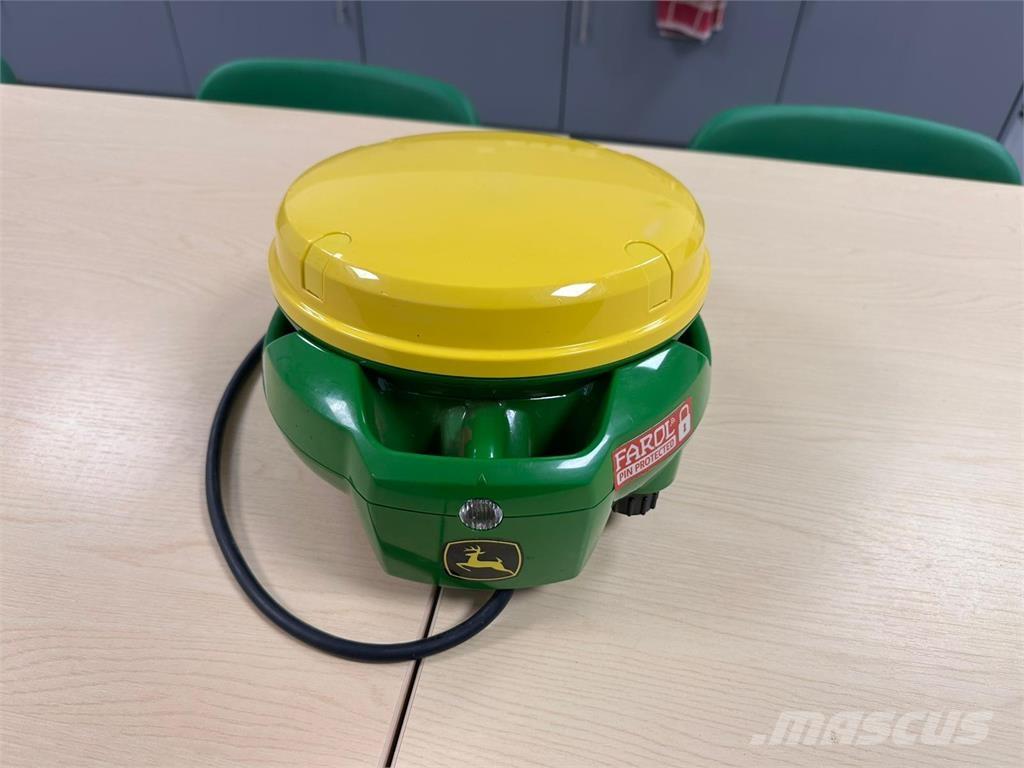 John Deere SF7000 Машини за прецизно сеене