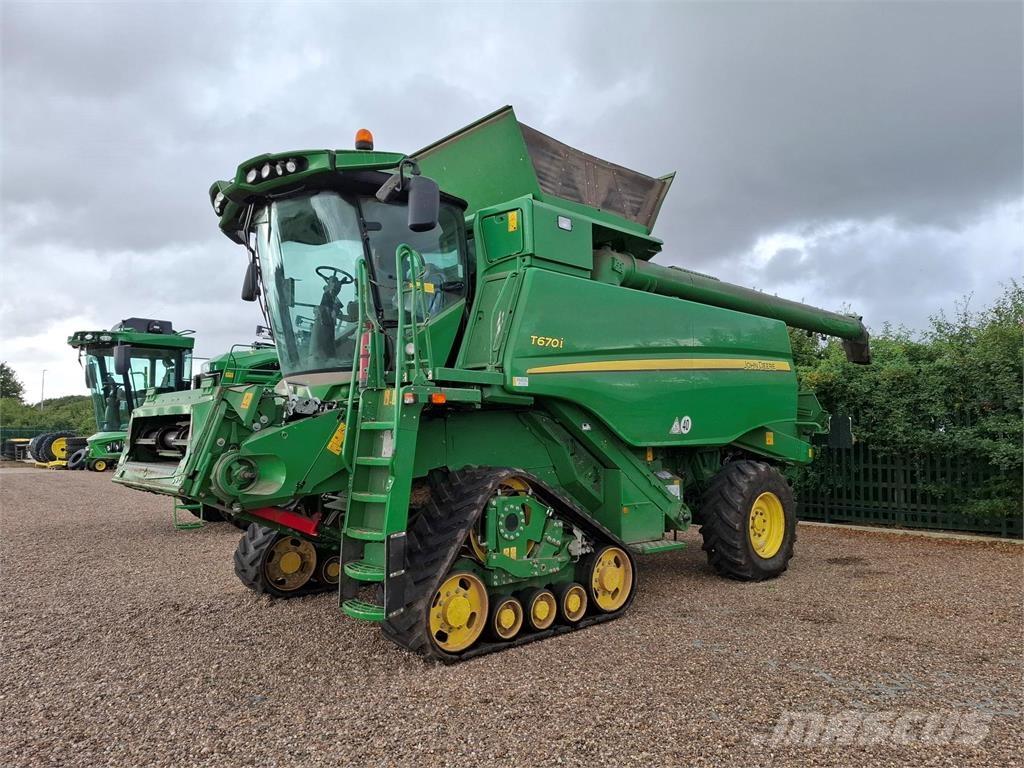 John Deere T670i Комбайни