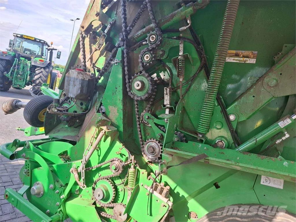 John Deere V451R Балопреси квадратни
