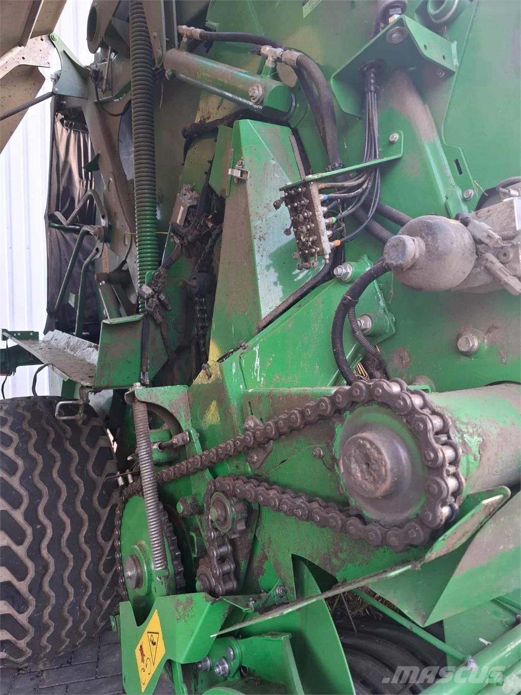 John Deere V451R Балопреси квадратни
