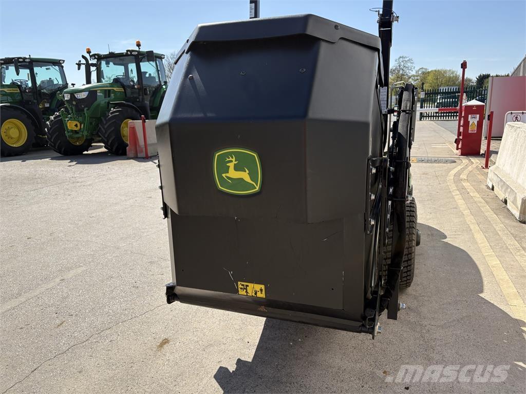 John Deere X950R Тракторни косачки