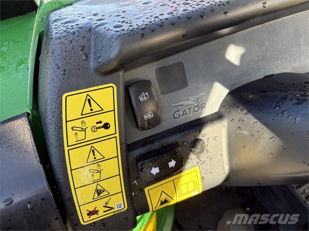 John Deere XUV855M Комунални съоражения