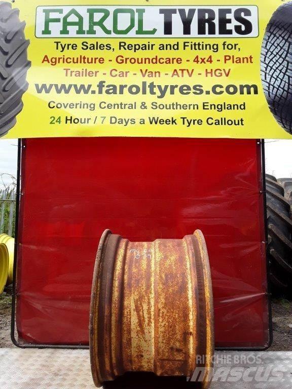 John Deere Yellow rim Колелета/Гуми
