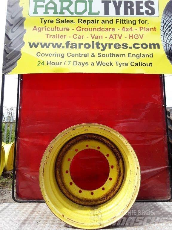John Deere Yellow rim Колелета/Гуми