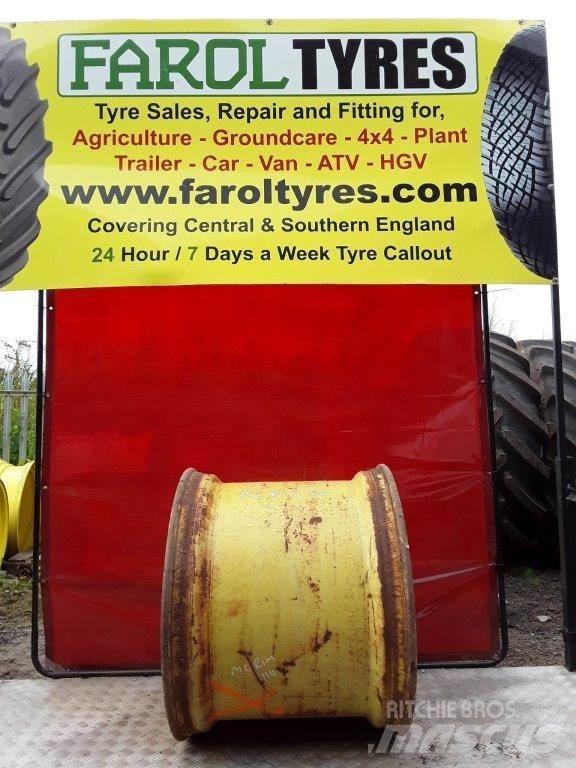 John Deere Yellow rim Колелета/Гуми