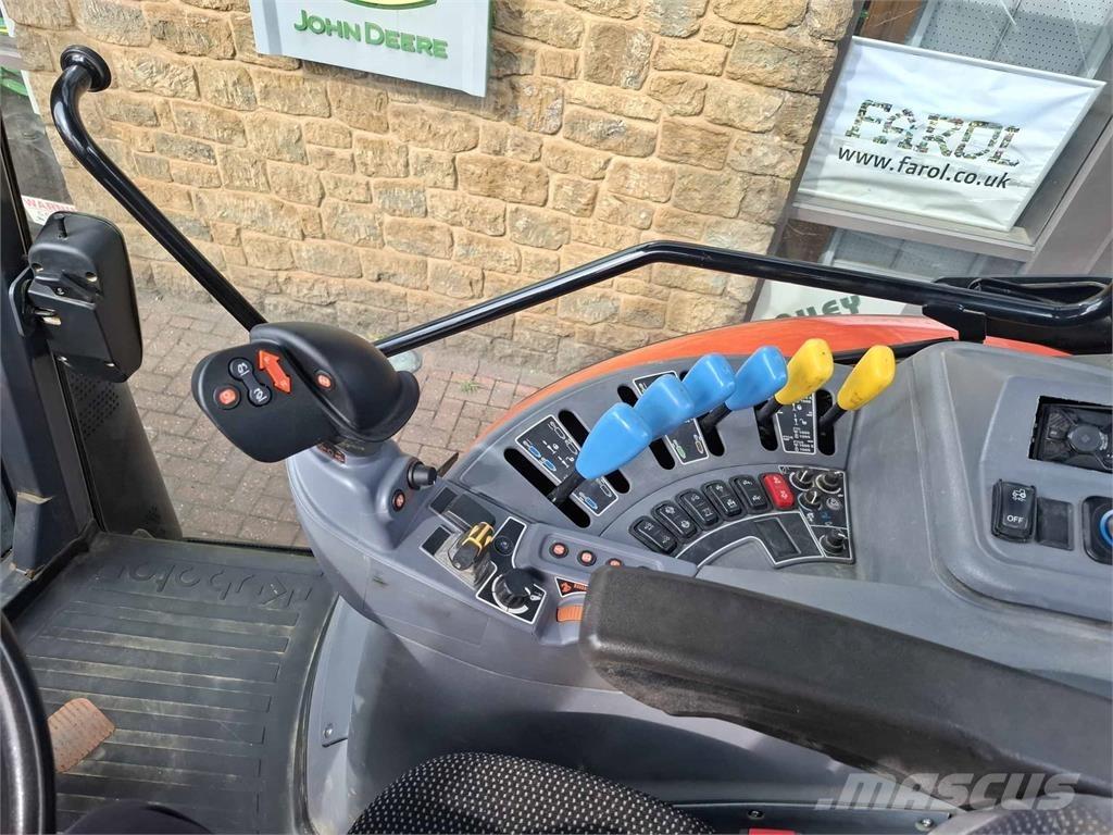 Kubota M7153 Трактори