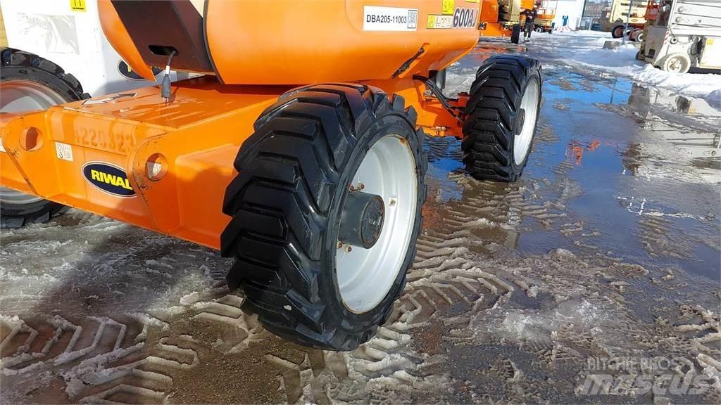 JLG 600AJ Съчленени стрелови подемници