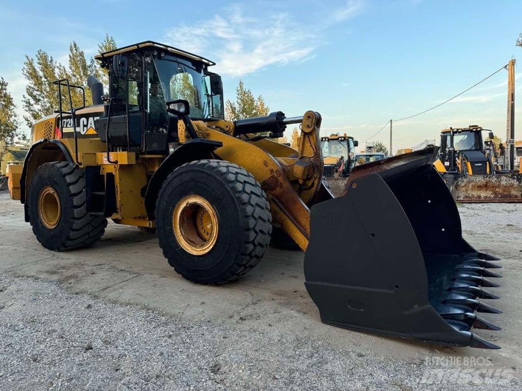 CAT 972 M Колесни товарачи