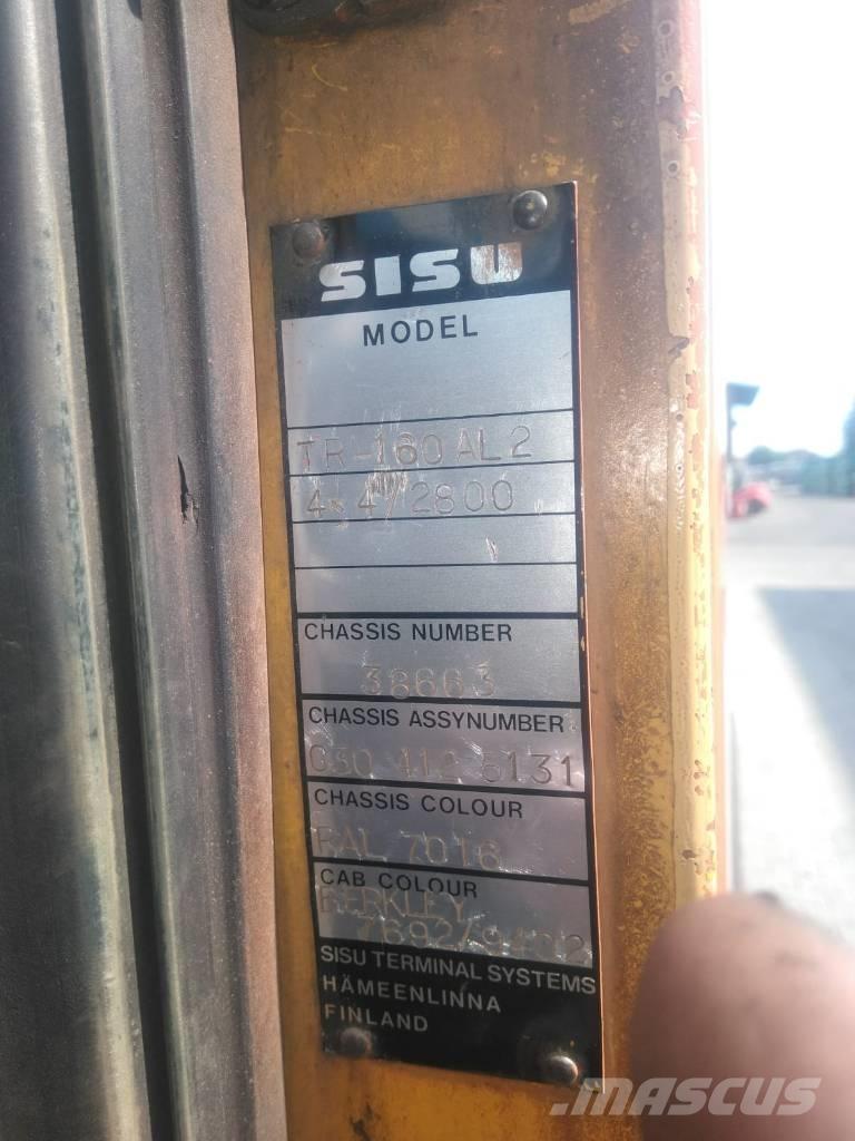 Sisu TR160 AL 4 X4 Терминални трактори