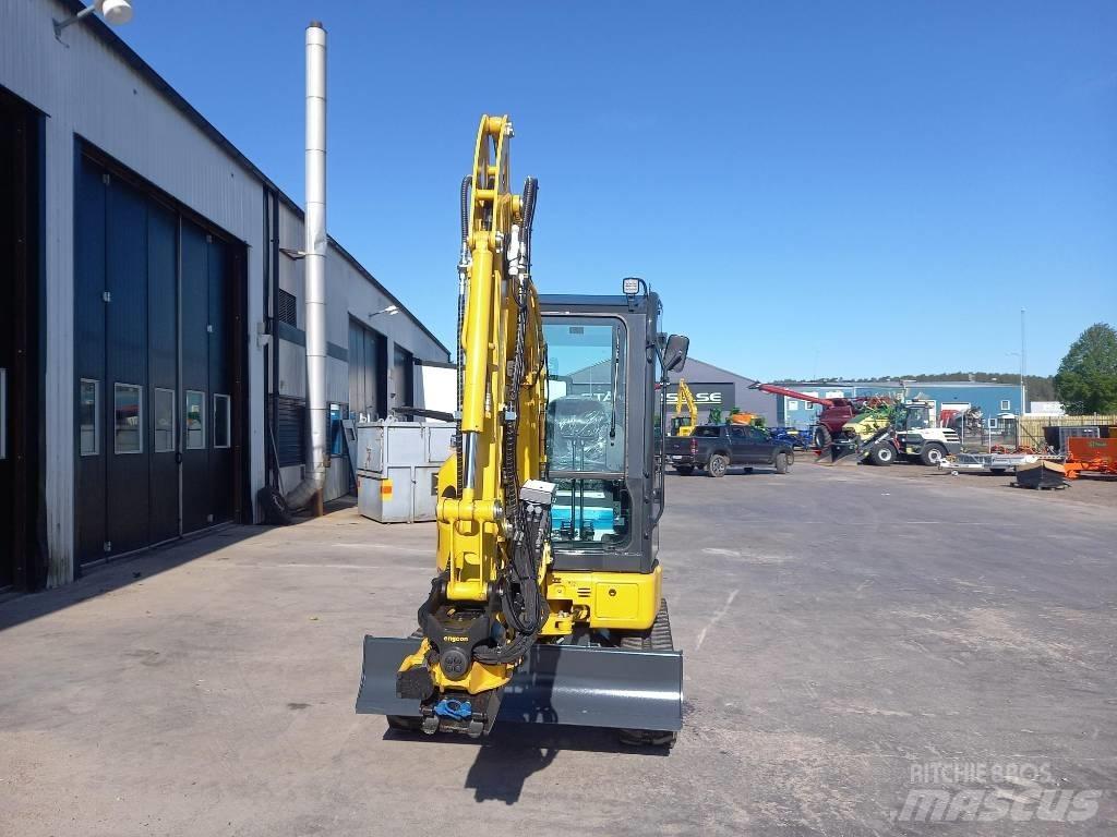 Komatsu PC26MR-5 Мини екскаватори < 7 т