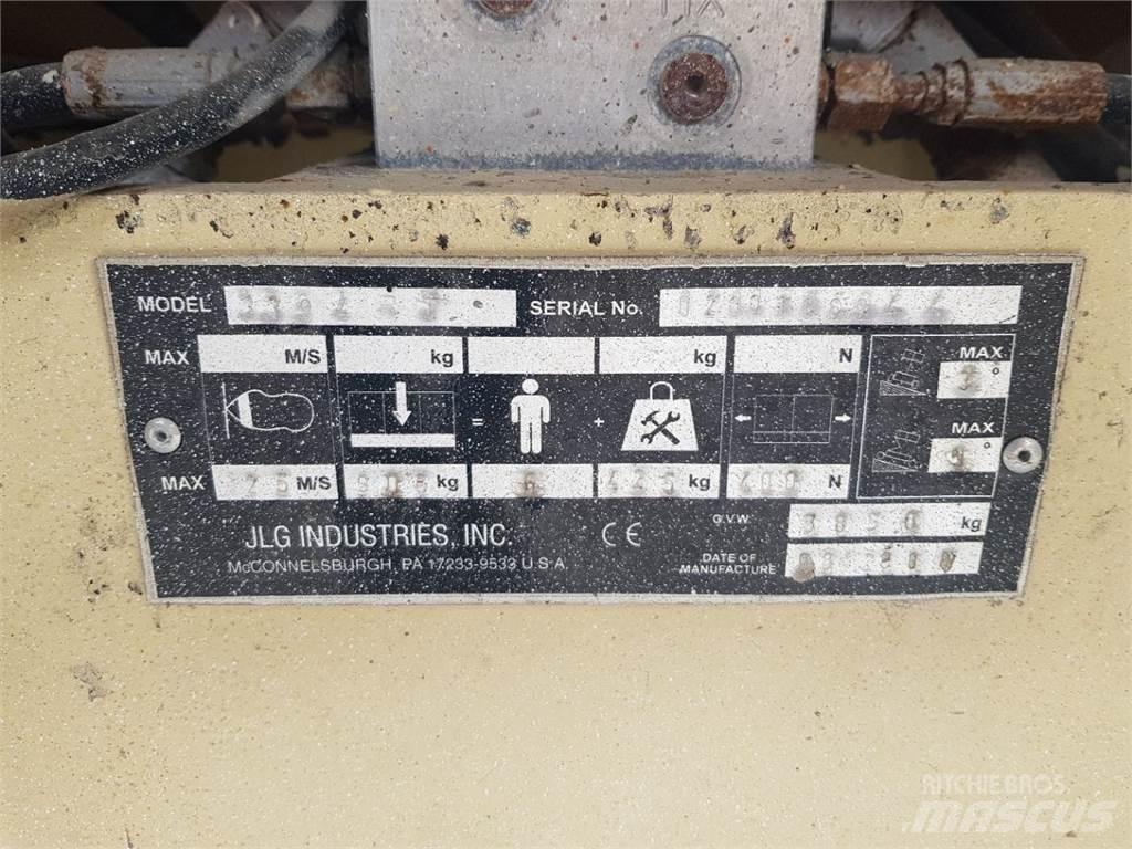 JLG 3394RT Ножични работни платформи
