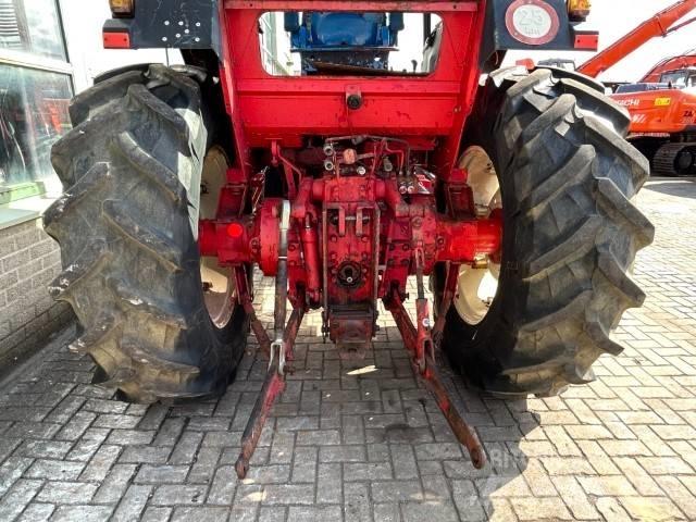 International 1255 A Трактори