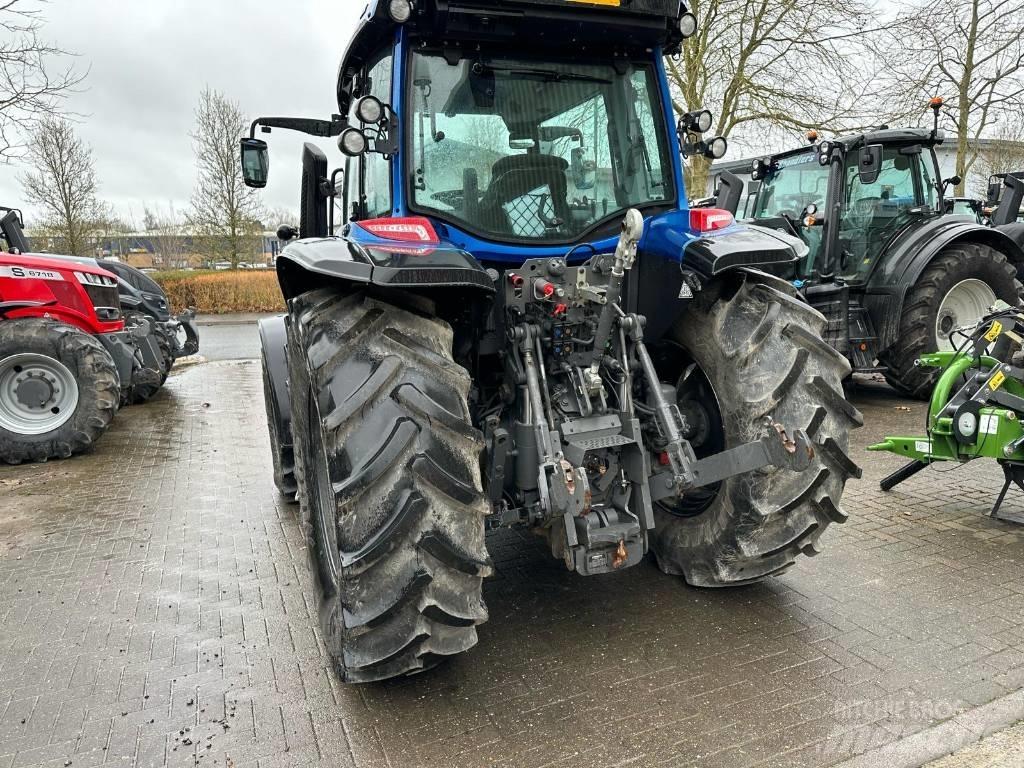 Valtra G125EA Трактори