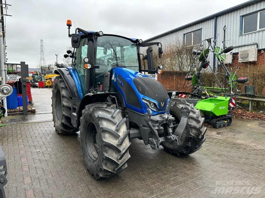 Valtra G125EA Трактори