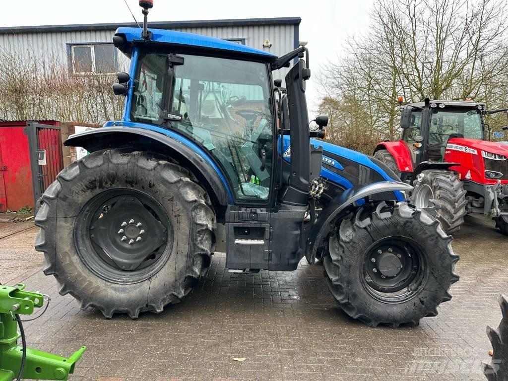 Valtra G125EA Трактори