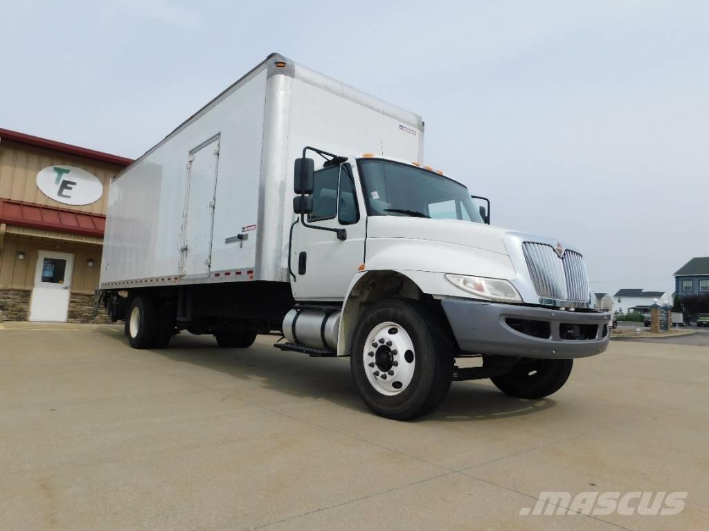 International 4300 Автофургони
