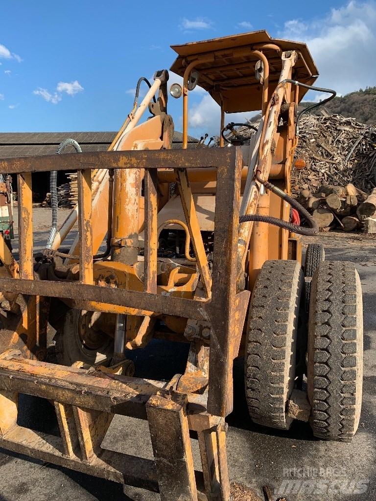 Komatsu SD25-1 Ретрак/ Високоповдигач с изместване на вилката напред