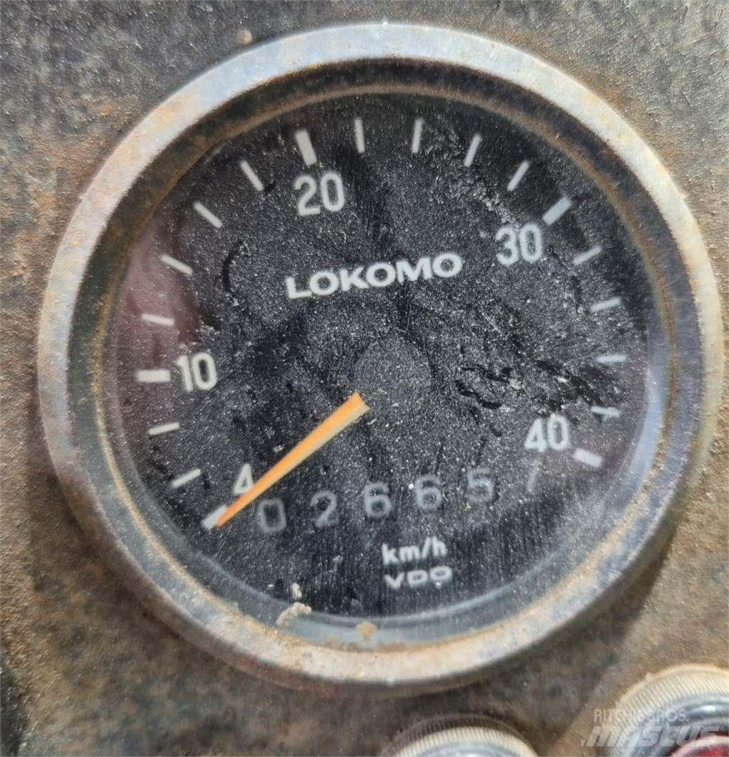 Lokomo AH 132 C Грейдери