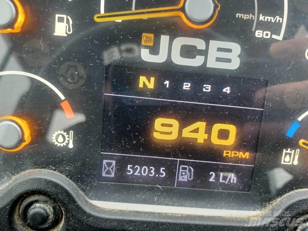 JCB 411 Колесни товарачи