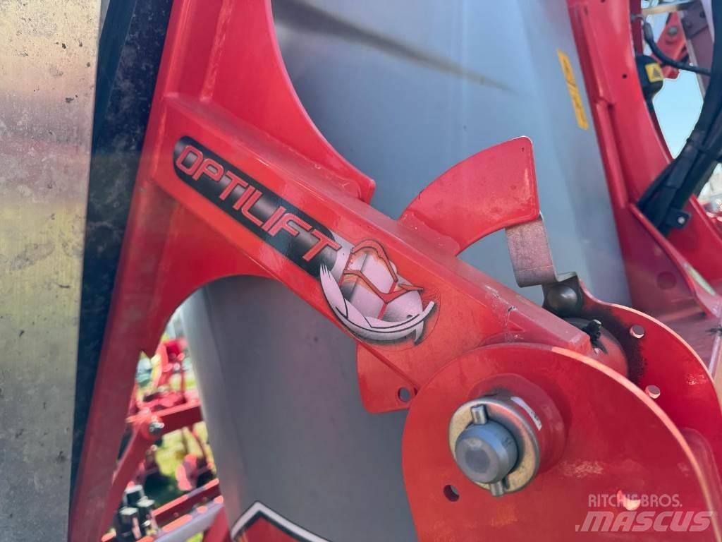 Kuhn DELTIS 2 Прикачни пръскачки
