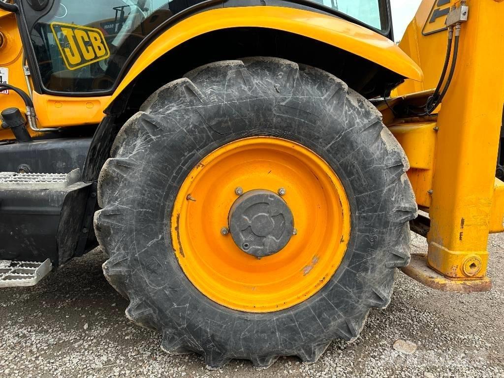 JCB 3 CX Товарач със заден ексватор