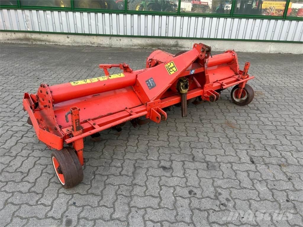Kuhn EL 100N-255 Работа по подготовка на почвата