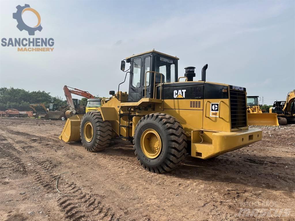 CAT 966F Колесни товарачи
