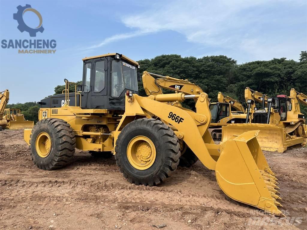 CAT 966F Колесни товарачи