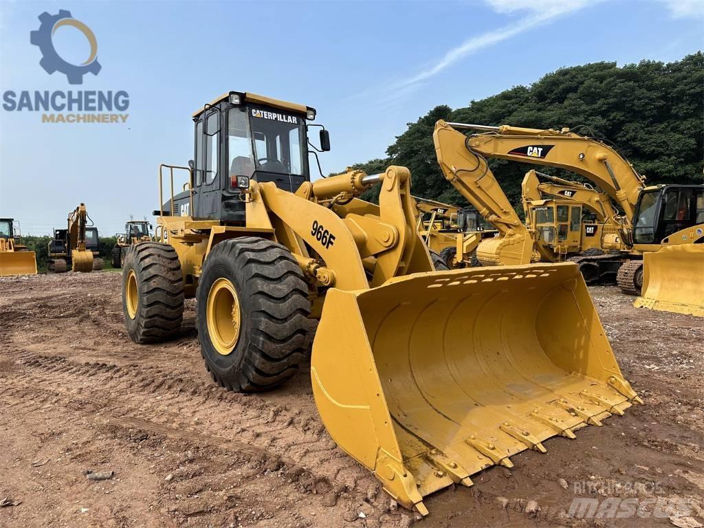 CAT 966F Колесни товарачи