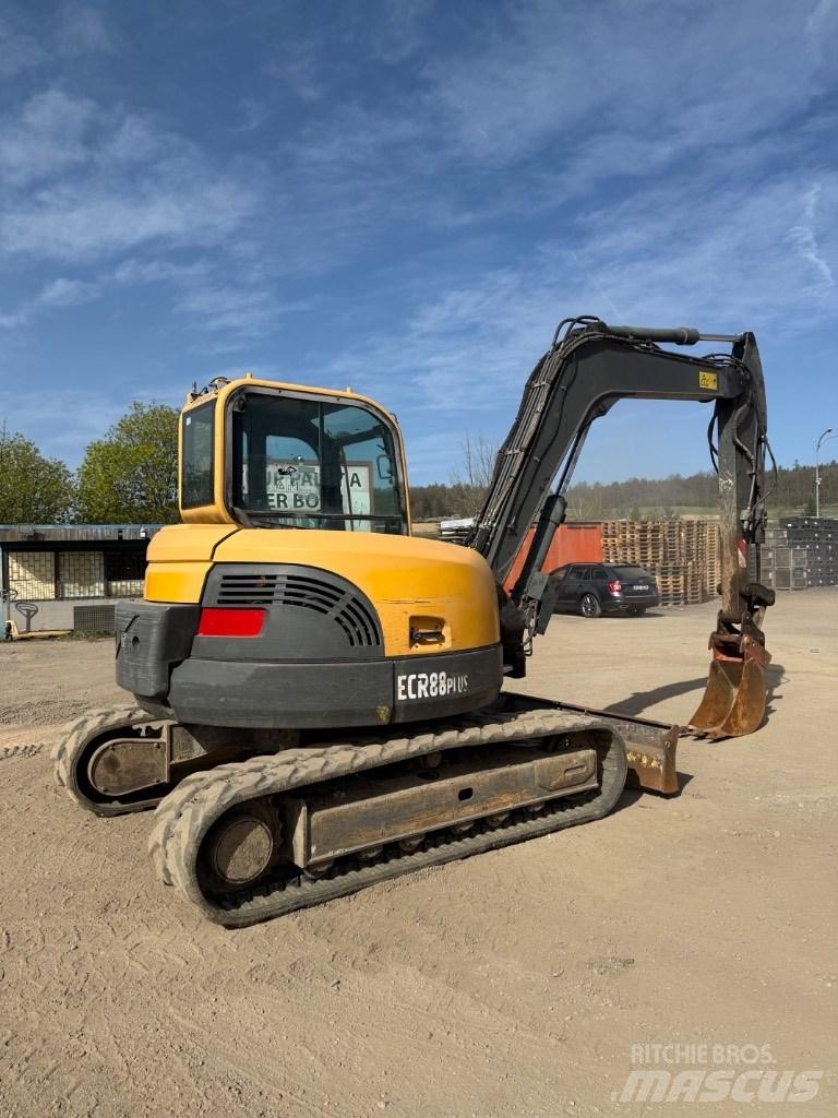 Volvo ECR 88 Средни екскаватори 7т - 12т