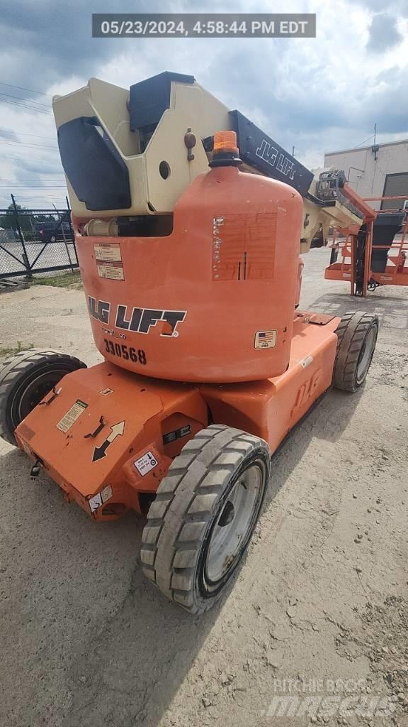 JLG E 450 AJ Съчленени стрелови подемници