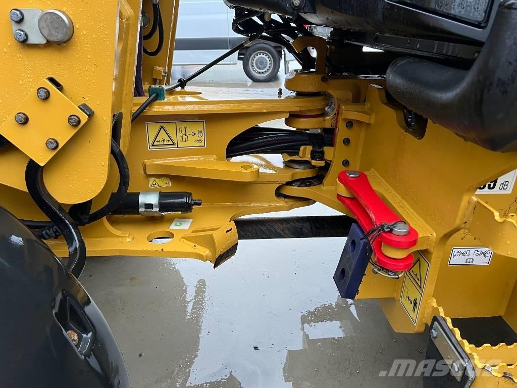 CAT 908M Колесни товарачи