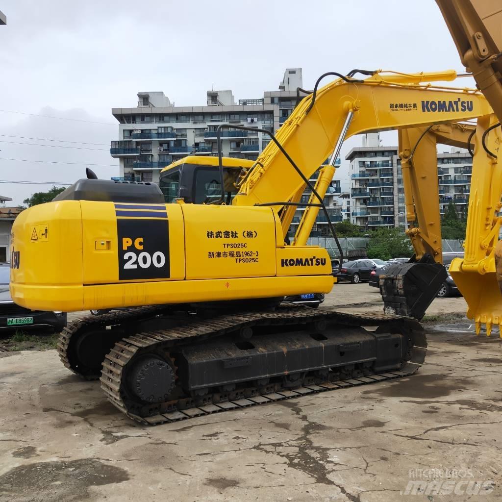Komatsu PC200-7 Верижен екскаватор