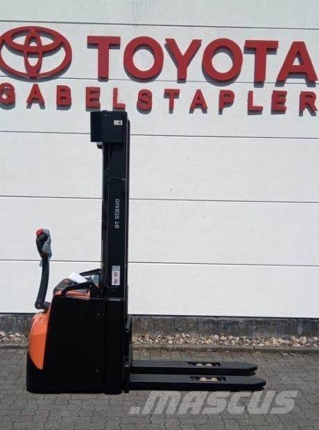 Toyota SWE160L Колички високоповдигачи с теглич