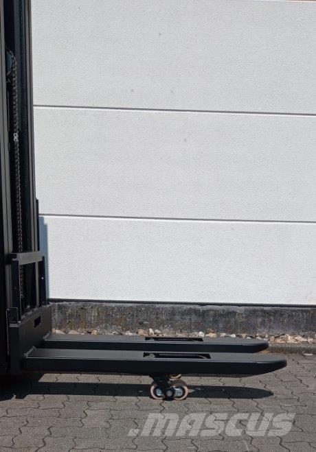 Toyota SWE160L Самоходни товарачи