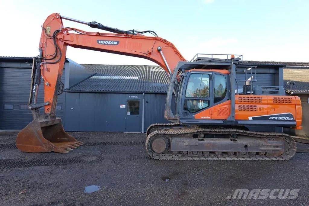 Doosan DX300LC Верижен екскаватор