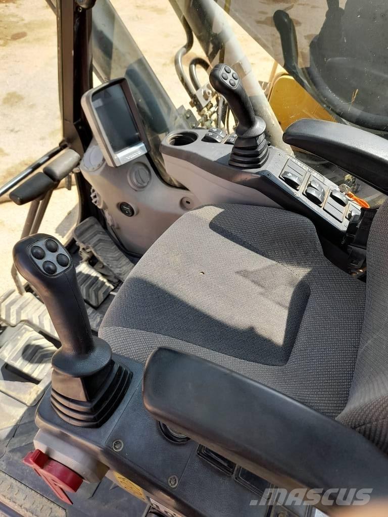 Volvo EC 250 D L Верижен екскаватор