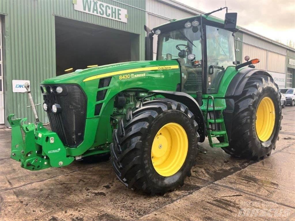 John Deere 8430 Трактори