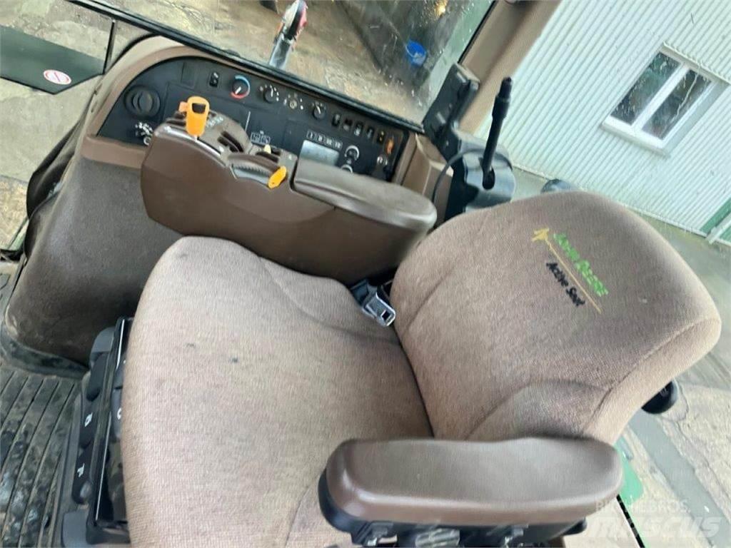 John Deere 8430 Трактори