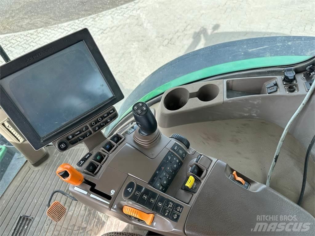 John Deere 7230R Трактори