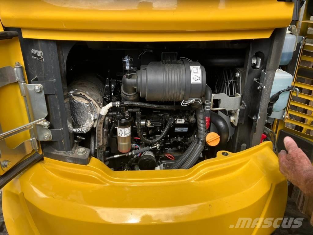 Komatsu PC 26 MR Мини екскаватори < 7 т