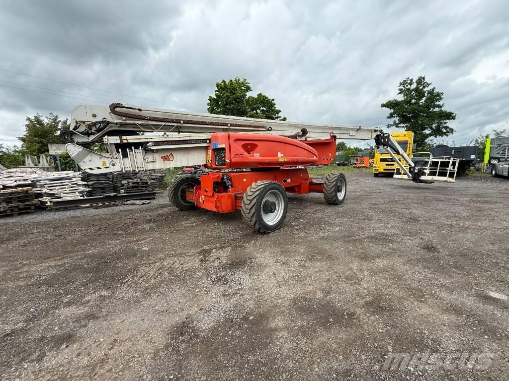 JLG 1250 AJP Съчленени стрелови подемници