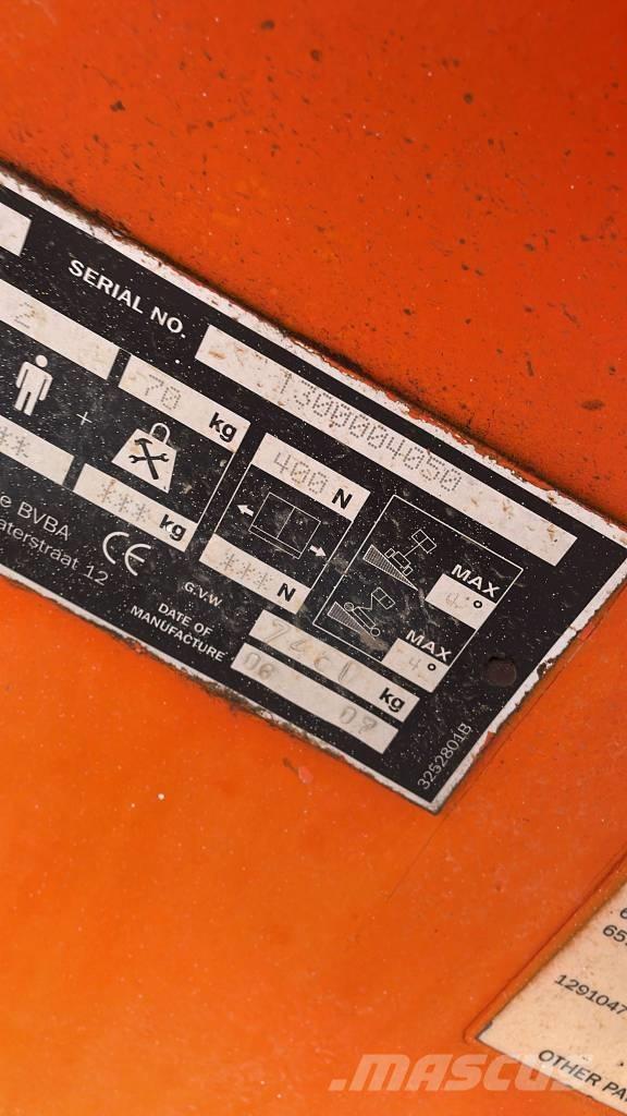 JLG 450 AJS II Съчленени стрелови подемници