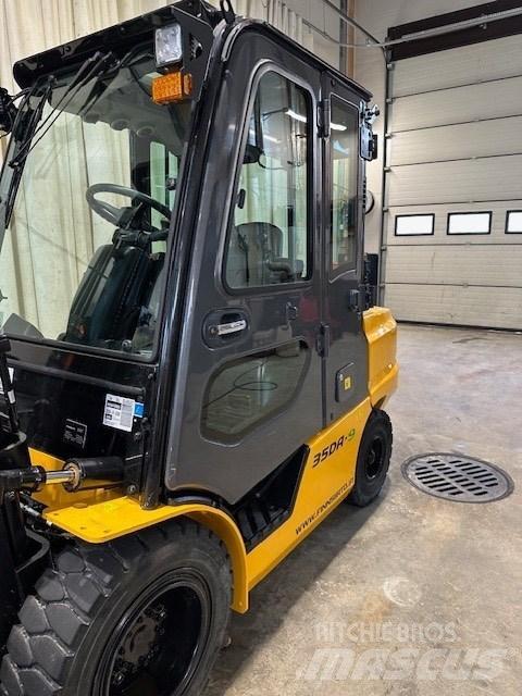 Hyundai 35 DA-9 Дизелови камиони