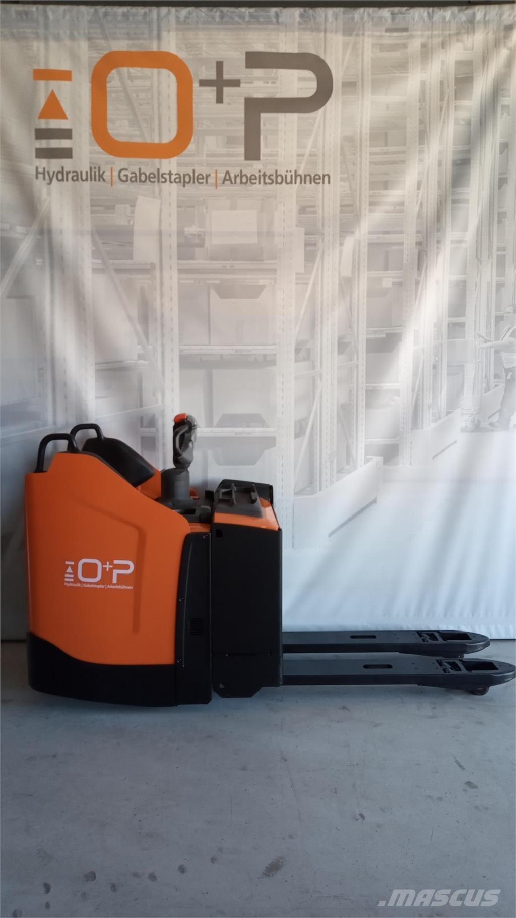 Toyota LPE 200 Колички високоповдигачи с теглич