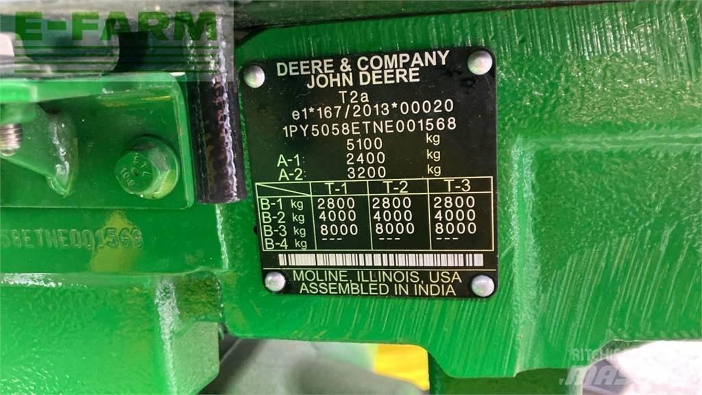 John Deere 5058E Трактори